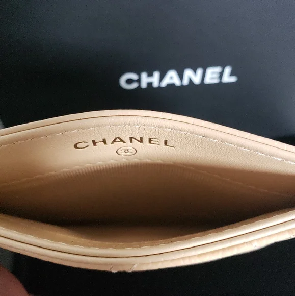 Chanel Beige Clair Classic Cardholder - Picture 9 of 14